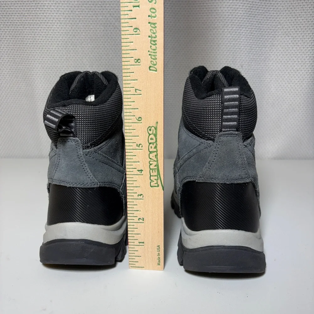 Lands End Mens Snow Boots Sz 9D Gray Suede Front Zip Insulated Winter Waterproof